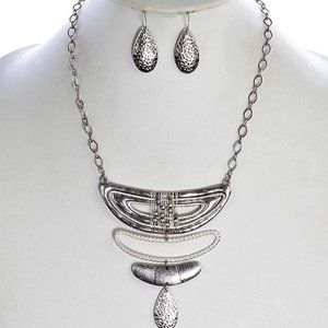 $14 METAL CASTING HAND WIRED METAL BEAD SET